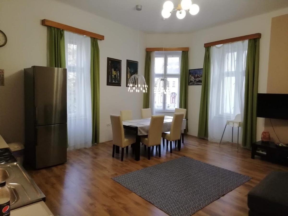 Anna Apartman Eger Exterior foto